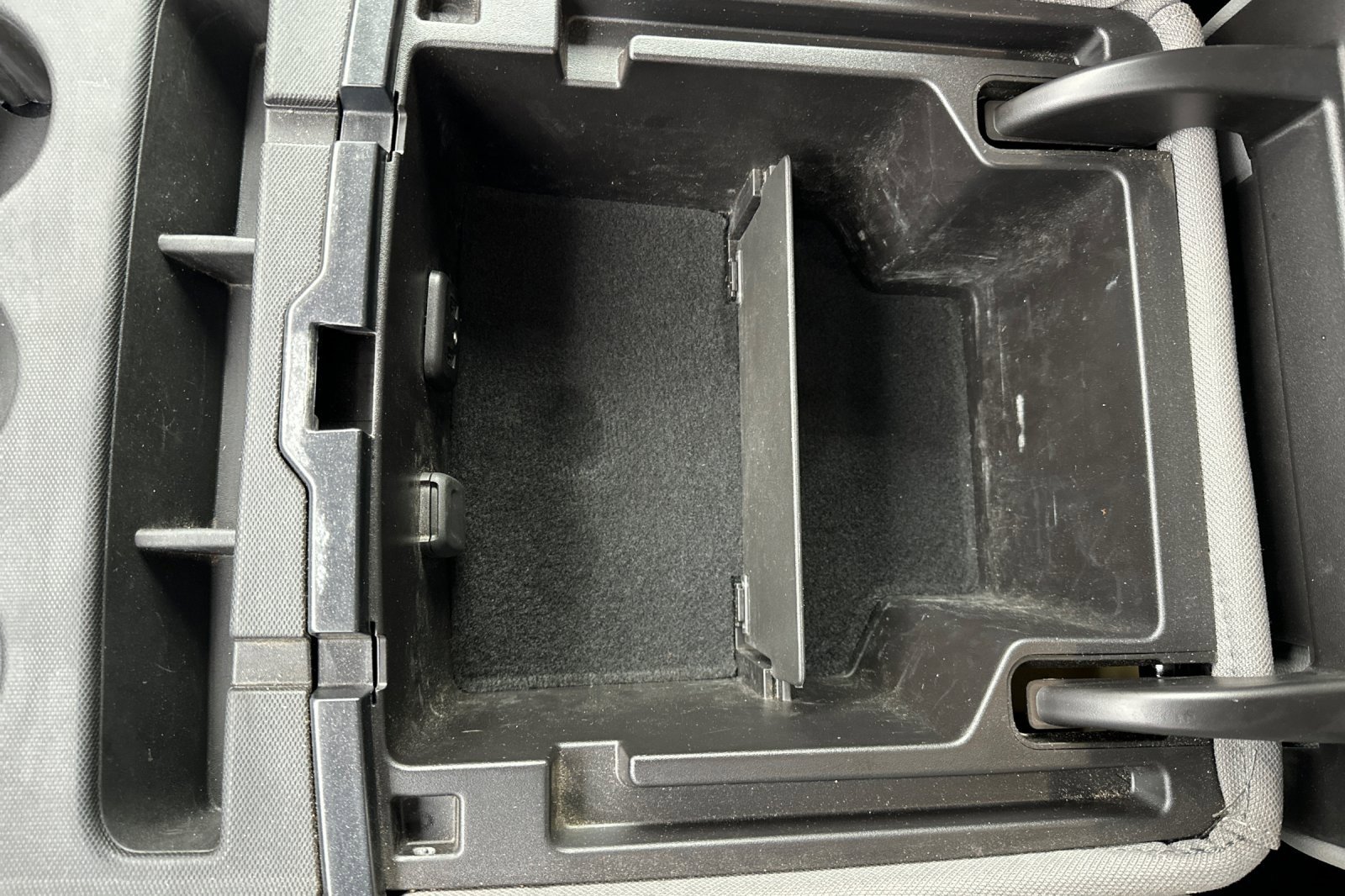 Used 2018 Chevrolet Silverado 1500 Custom w/ Custom Convenience Package image 31