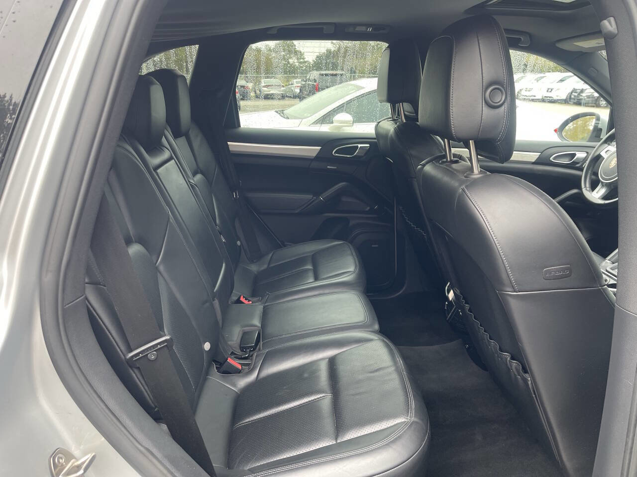 Used 2011 Porsche Cayenne S AWD/4WD image 8