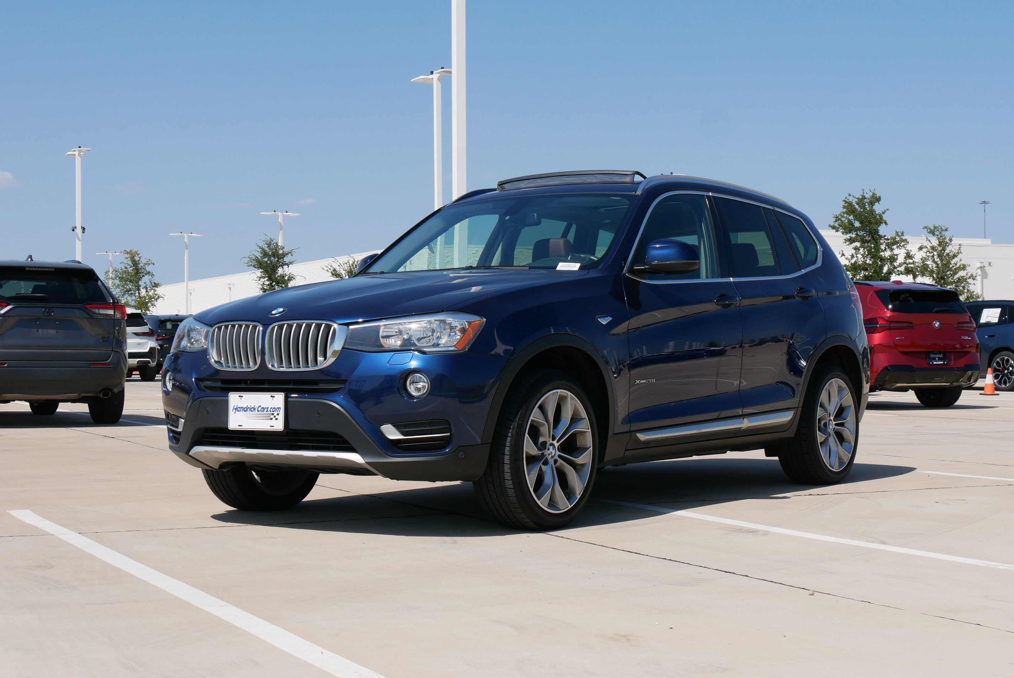 Used 2017 BMW X3 xDrive28i AWD/4WD image 5