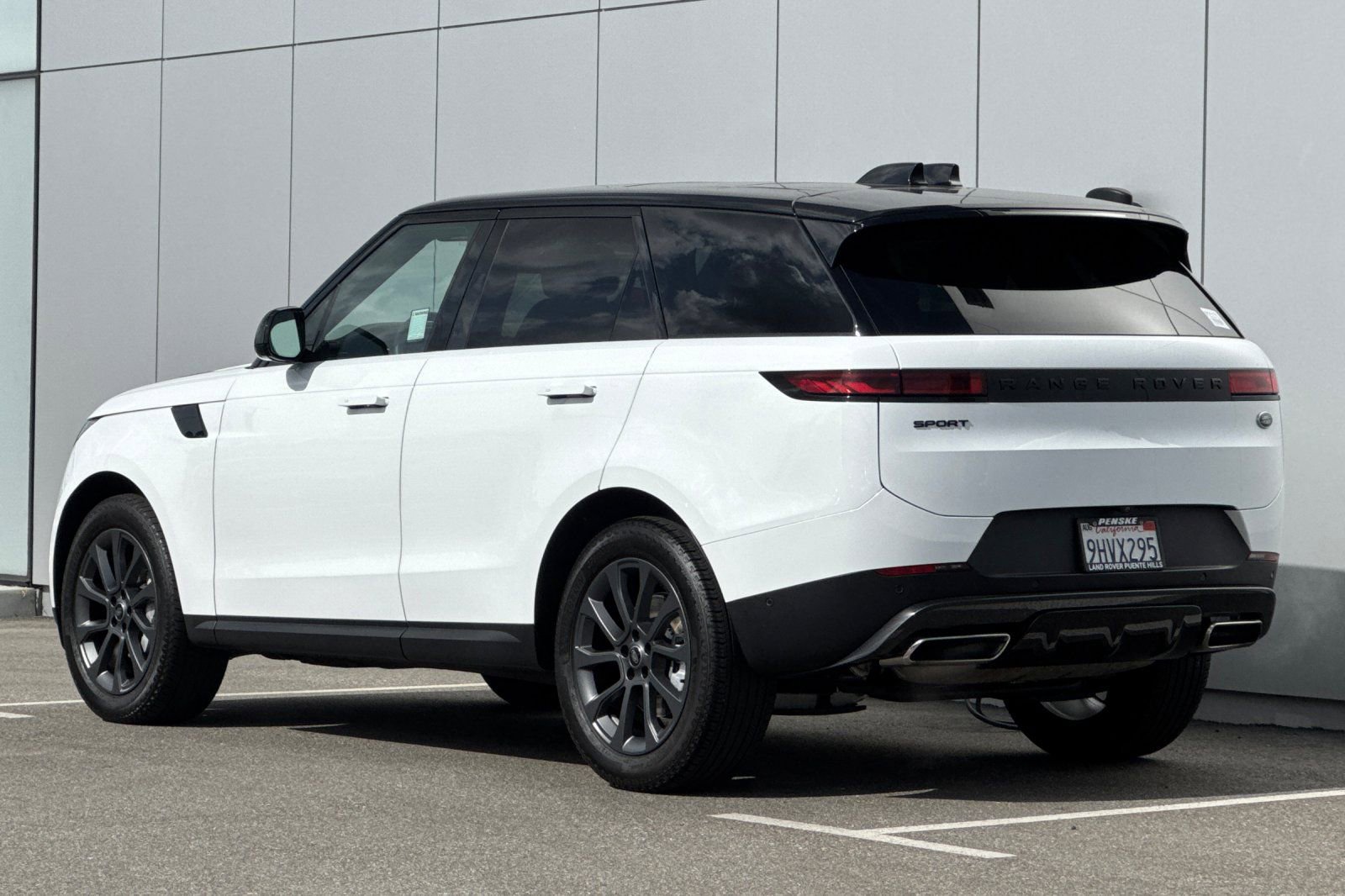 Certified 2023 Land Rover Range Rover Sport SE image 3