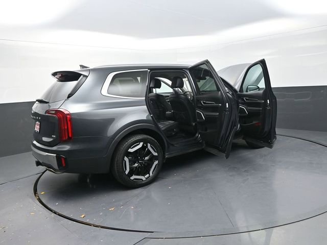 Used 2023 Kia Telluride S image 41