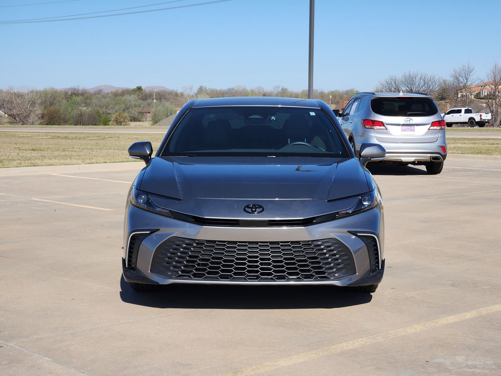 Used 2025 Toyota Camry SE w/ Multimedia Upgrade Package image 6