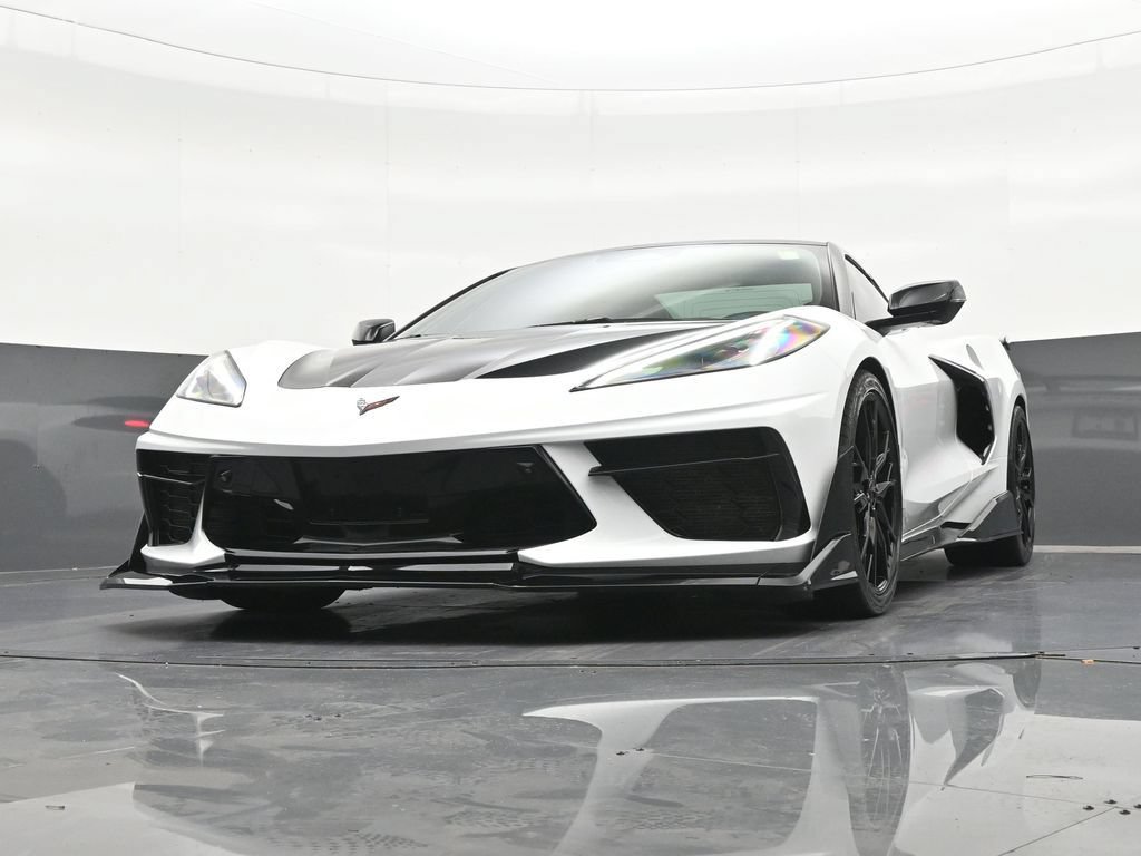 Used 2025 Chevrolet Corvette Stingray Preferred Conv w/ Z51 Performance Package RWD image 33