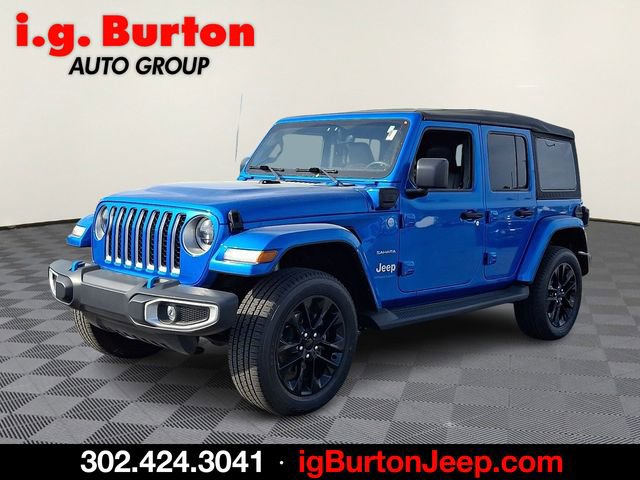 Used 2023 Jeep Wrangler Unlimited Sahara w/ Cold Weather Group image 3