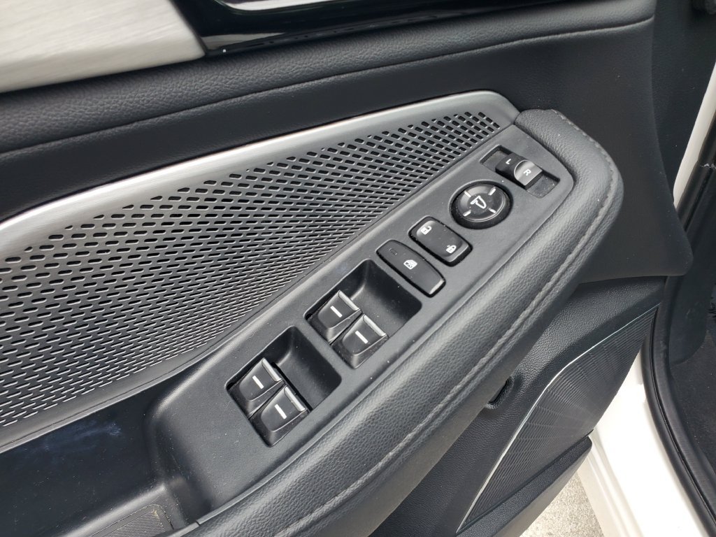 Used 2025 Acura MDX FWD image 22