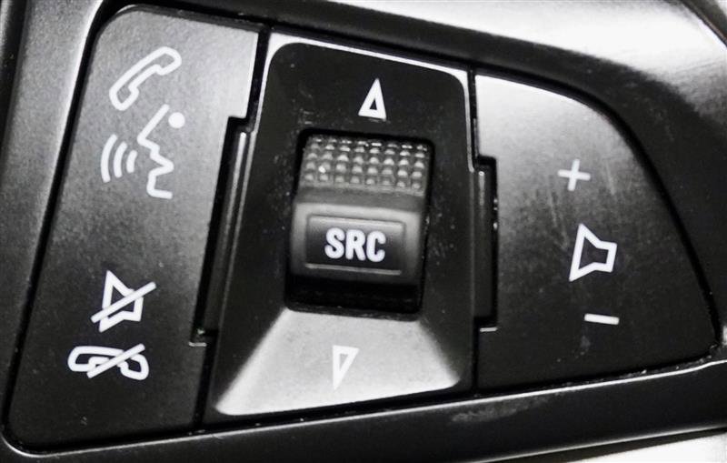 Used 2018 Chevrolet Trax LT w/ LT Convenience Package FWD image 27