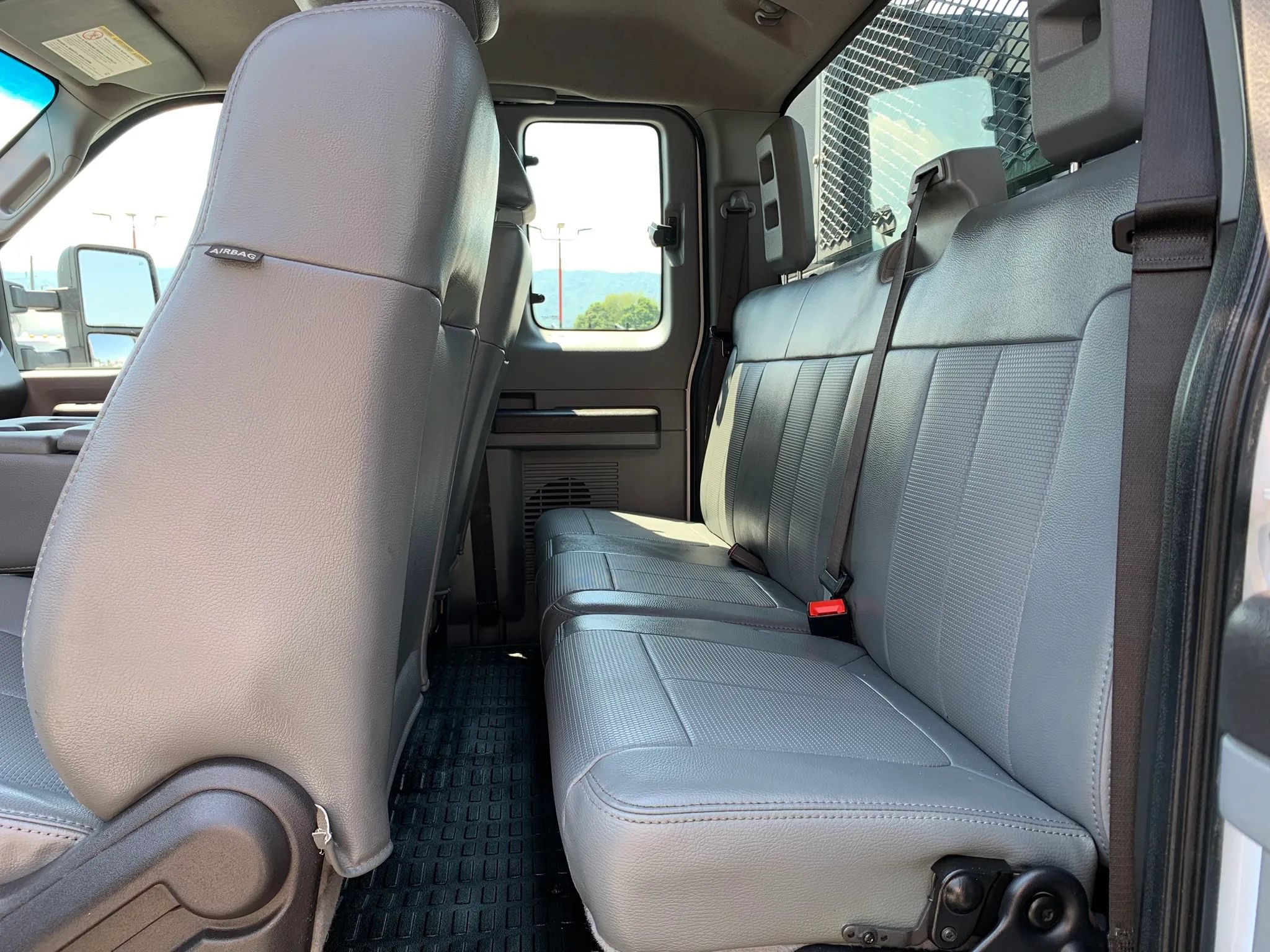 Used 2011 Ford F550 4x4 SuperCab Super Duty w/ PWR Equipment Group image 25