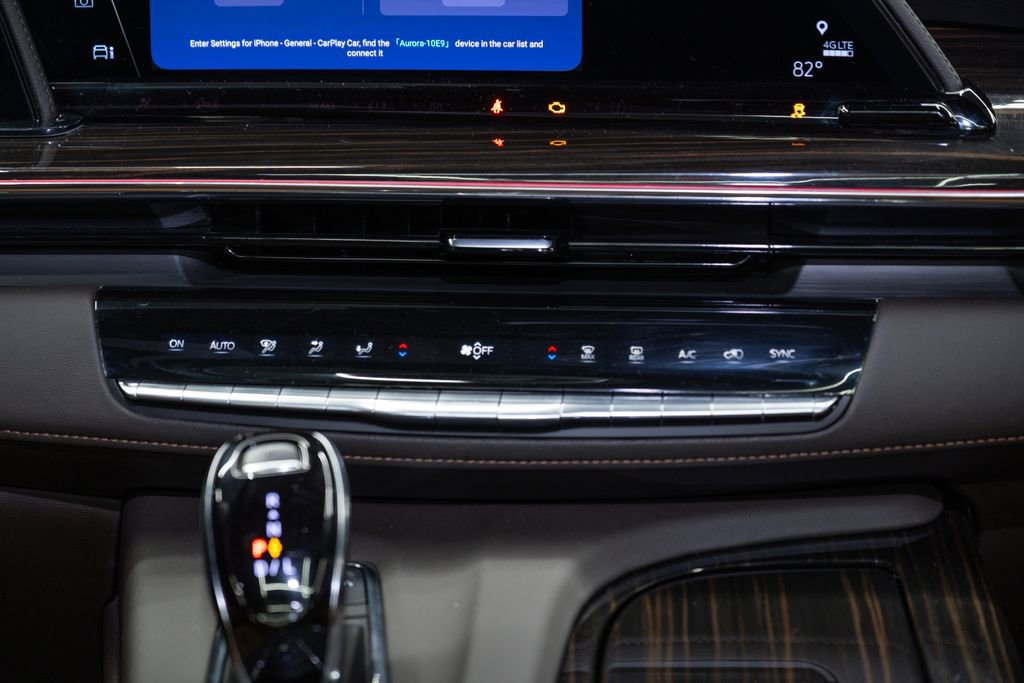 Used 2024 Cadillac Escalade Premium Luxury AWD/4WD image 64