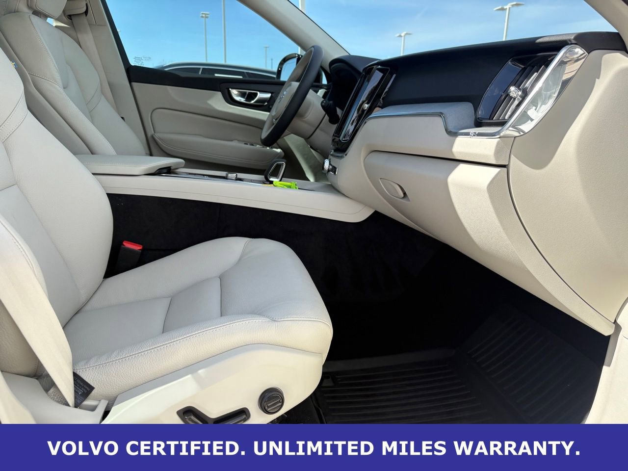 Certified 2024 Volvo XC60 T8 Plus w/ Protection Package Premier image 35
