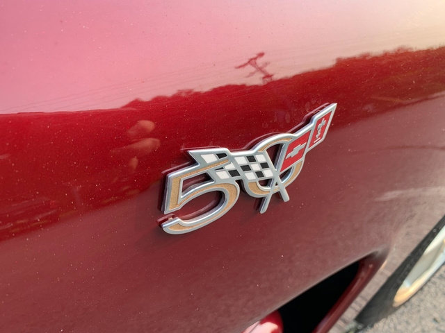 Used 2003 Chevrolet Corvette Coupe w/ Preferred Equipment Group RWD image 13