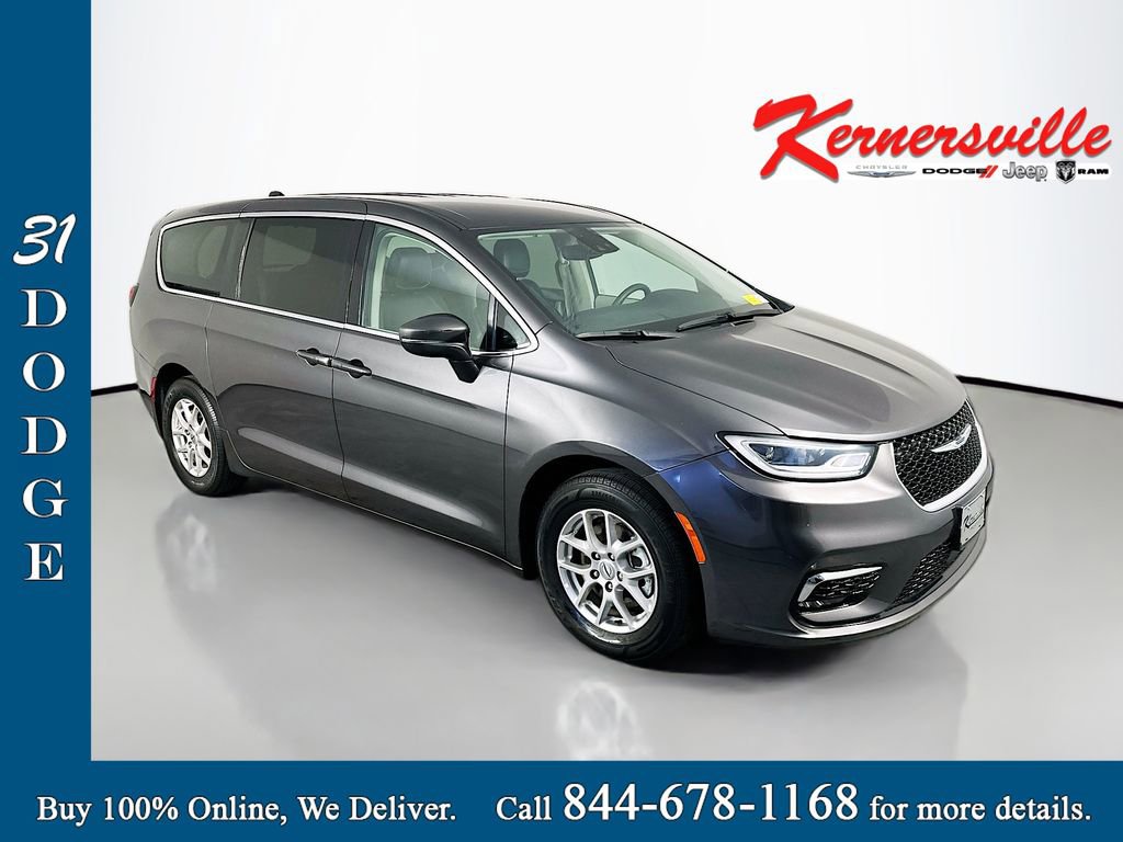 Used 2023 Chrysler Pacifica Touring-L FWD video 1