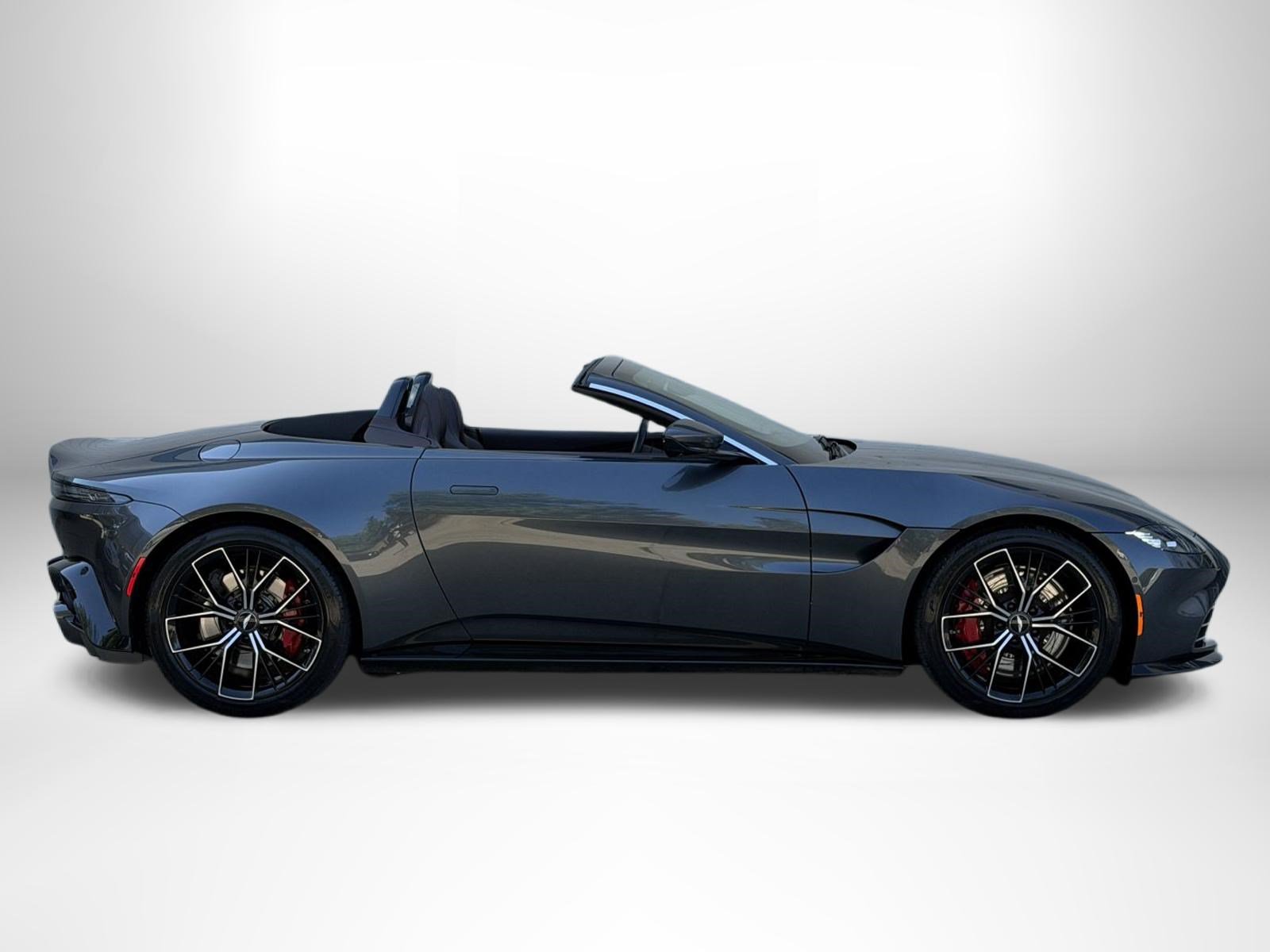 Used 2023 Aston Martin V8 Vantage Roadster RWD image 14