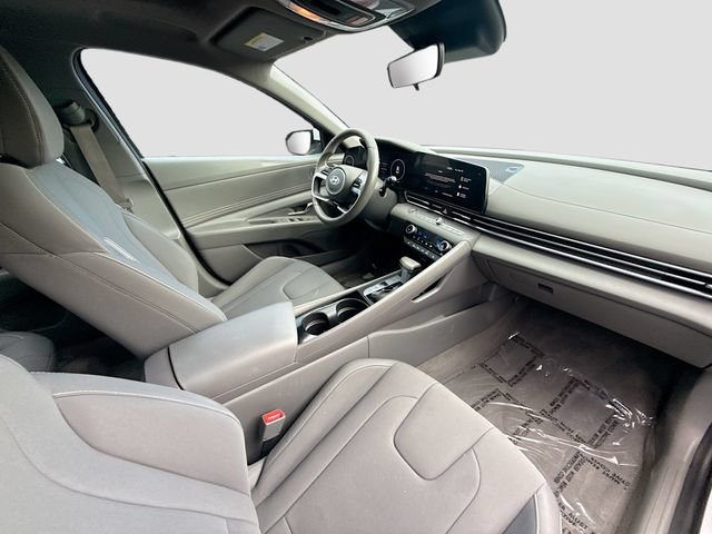 Certified 2024 Hyundai Elantra SEL w/ Convenience Package FWD image 26
