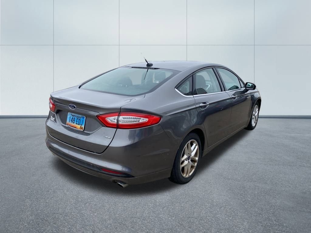 Used 2014 Ford Fusion SE image 3