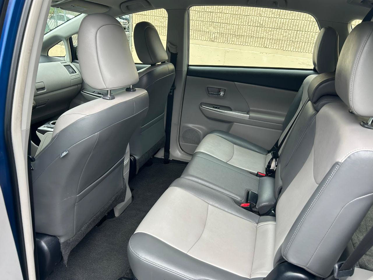 Used 2015 Toyota Prius V Four FWD image 13