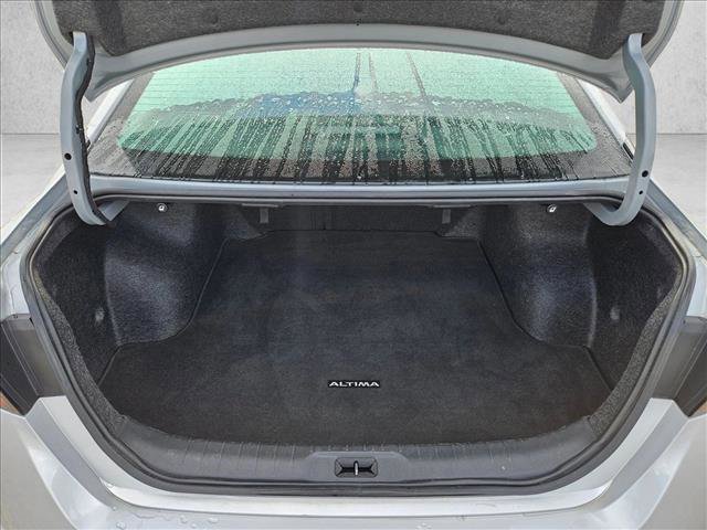 Used 2024 Nissan Altima 2.5 SV FWD image 6