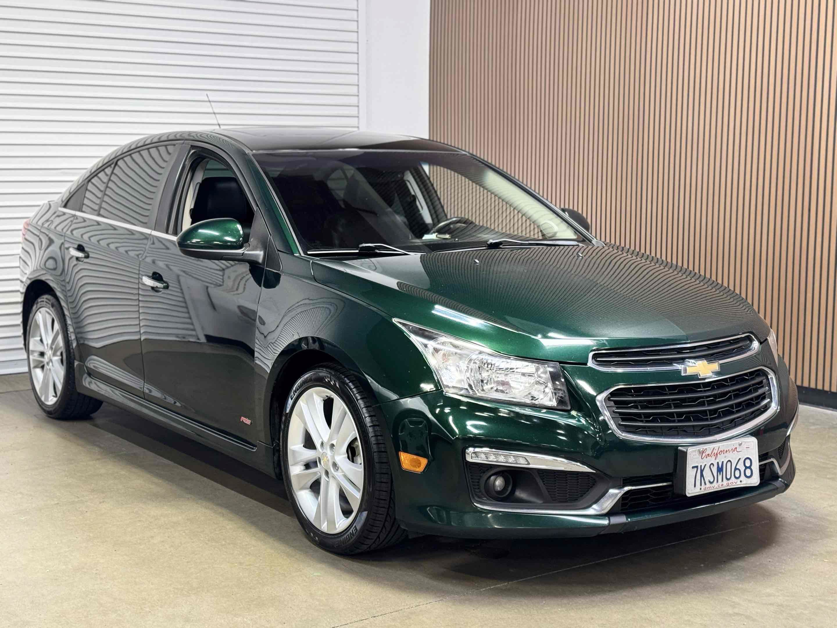 Used 2015 Chevrolet Cruze LTZ w/ Sun, Sound and Sport Package FWD image 25