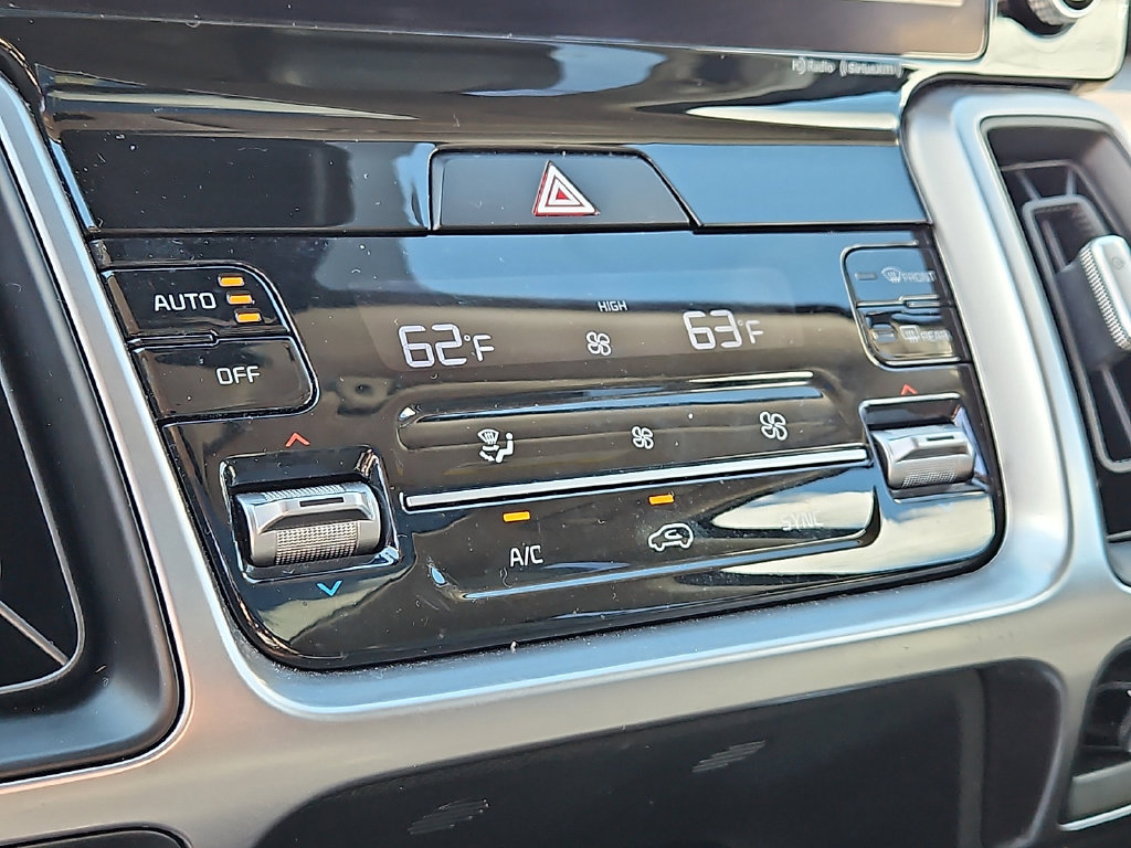 Certified 2023 Kia Sorento S w/ Panoramic Sunroof Package AWD/4WD image 20