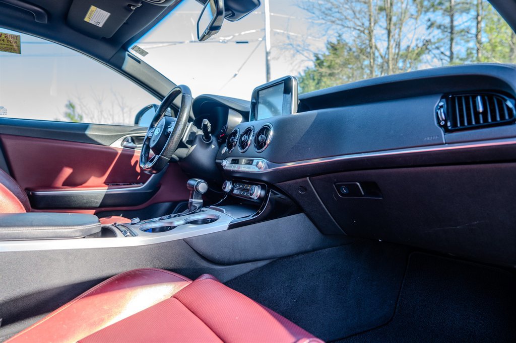 Used 2019 Kia Stinger GT image 31