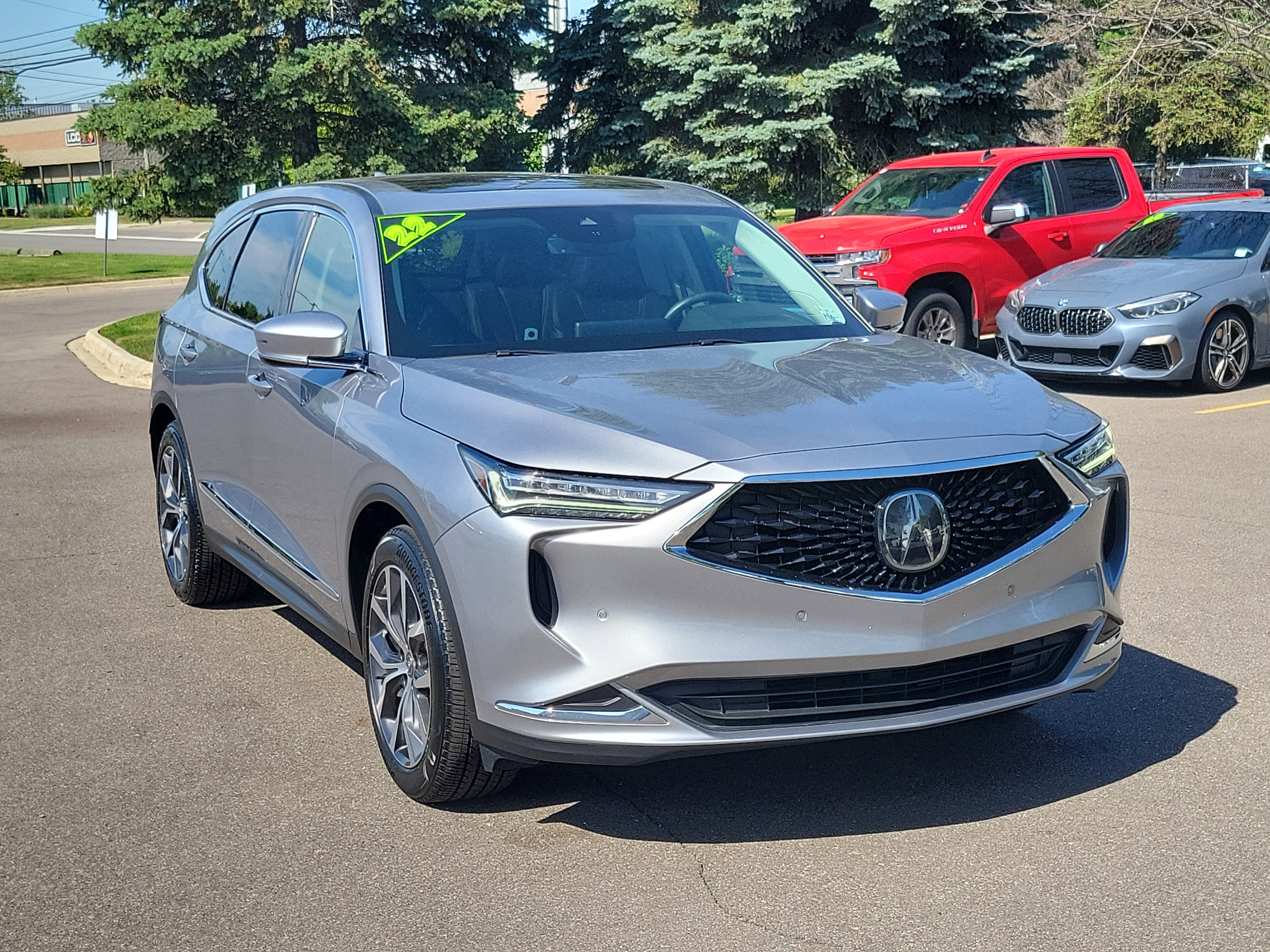 Used 2022 Acura MDX SH-AWD w/ Technology Package image 3