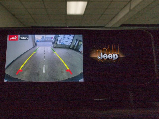 Used 2024 Jeep Wrangler Unlimited Rubicon 4xe image 17