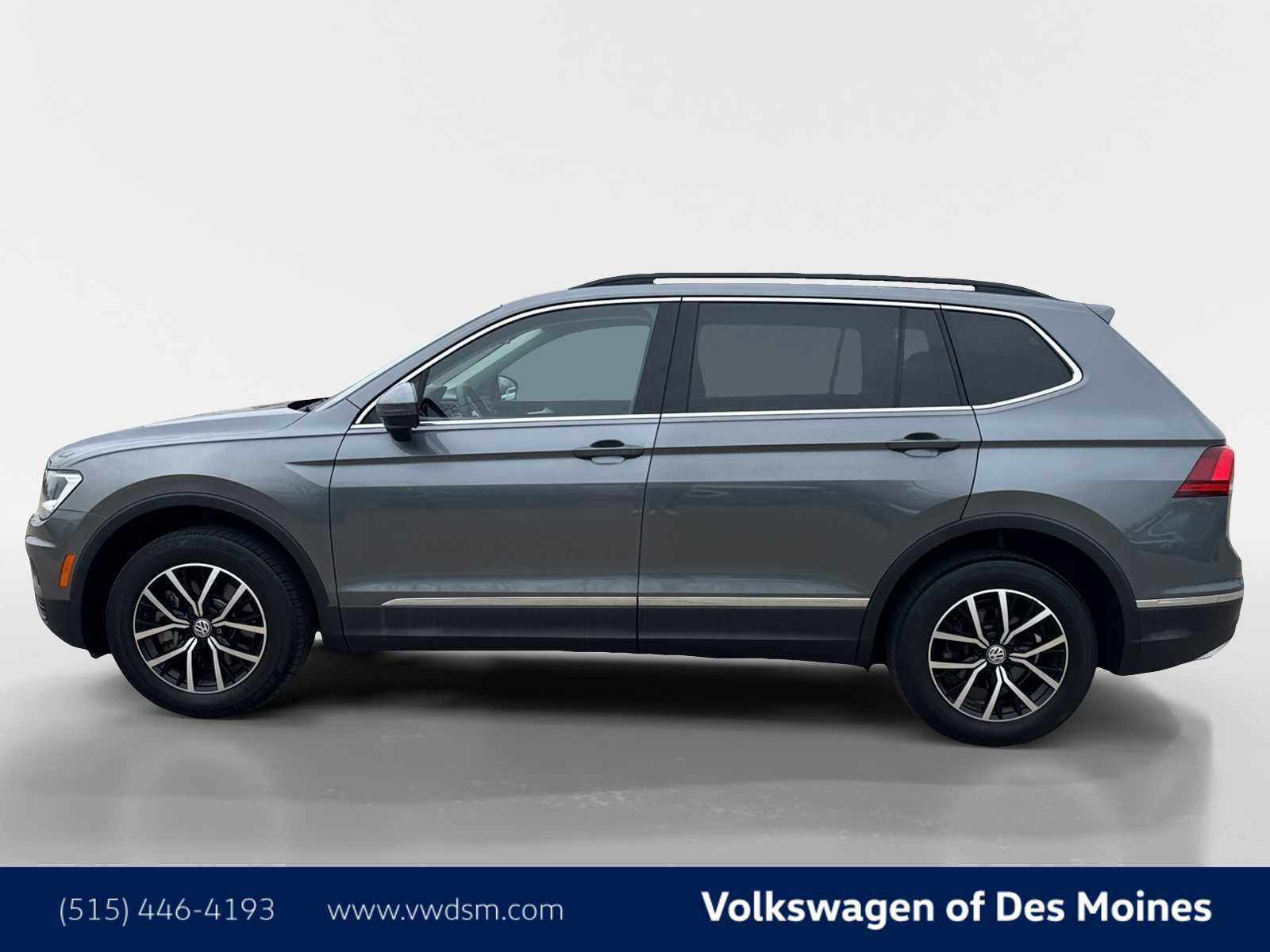 Used 2021 Volkswagen Tiguan SE w/ Panoramic Sunroof Package image 3