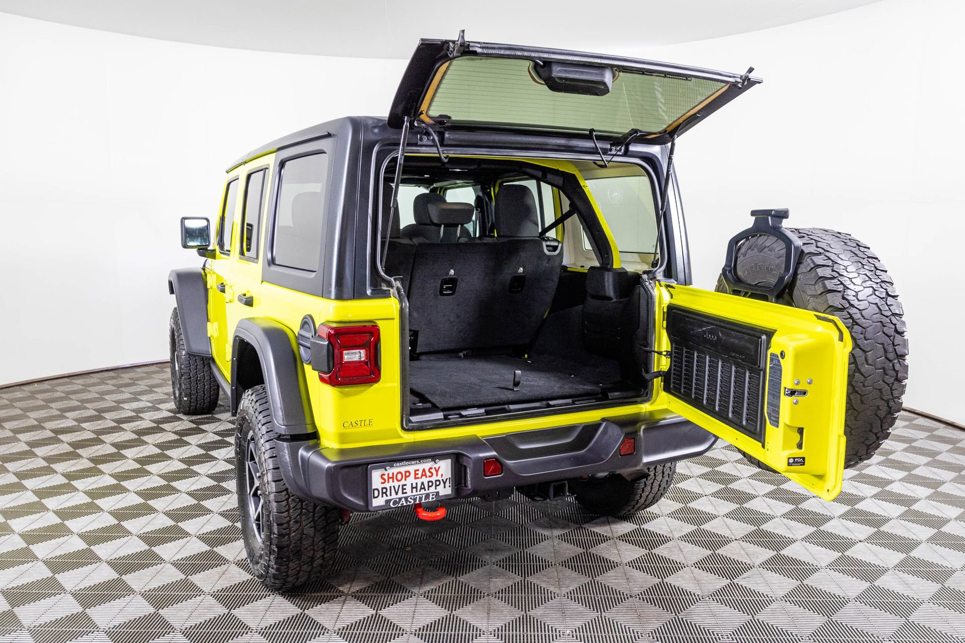 Used 2024 Jeep Wrangler Unlimited Rubicon w/ Convenience Group image 34