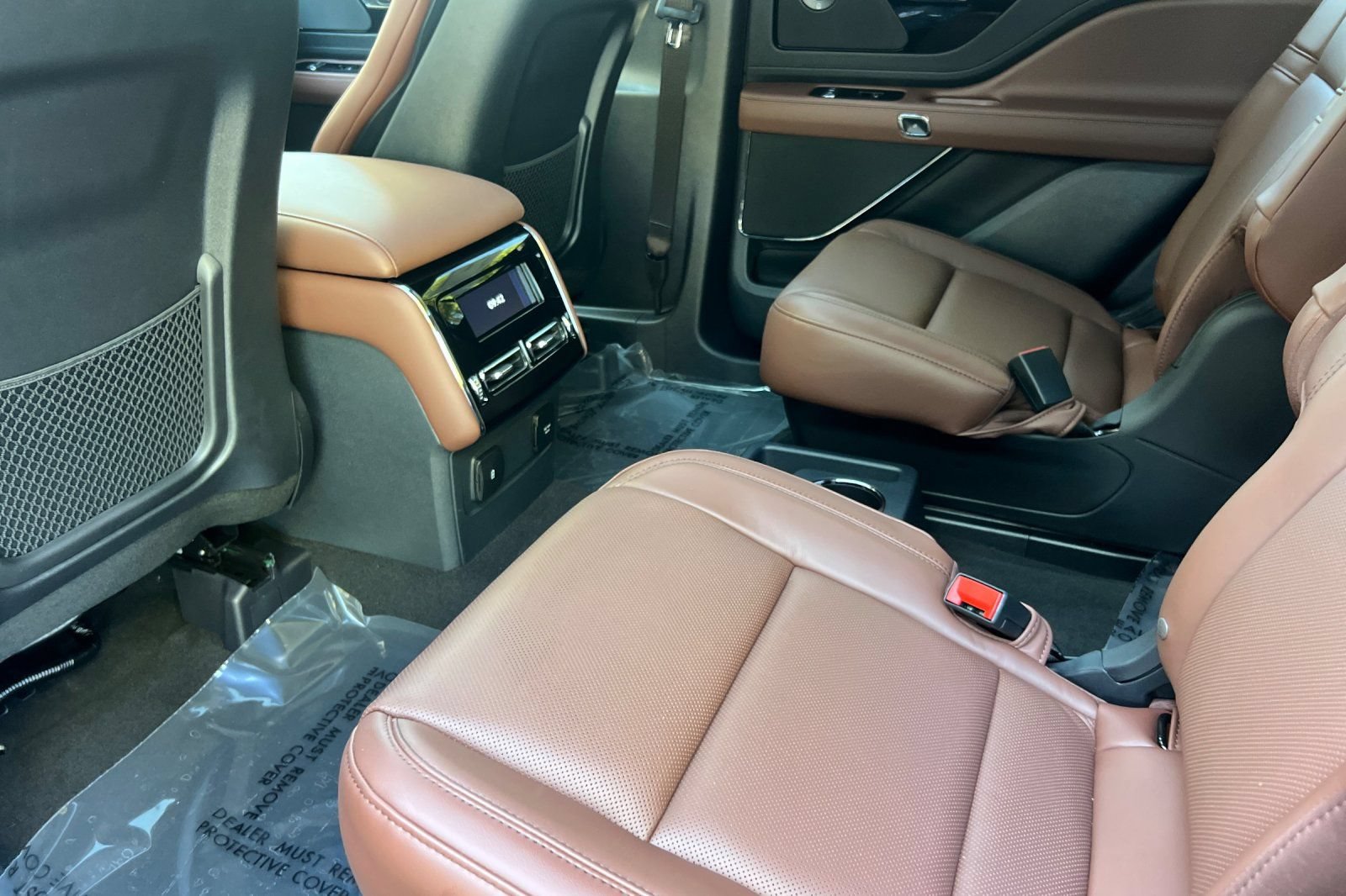 New 2026 Lincoln Aviator Reserve w/ Illumination Package AWD/4WD image 9
