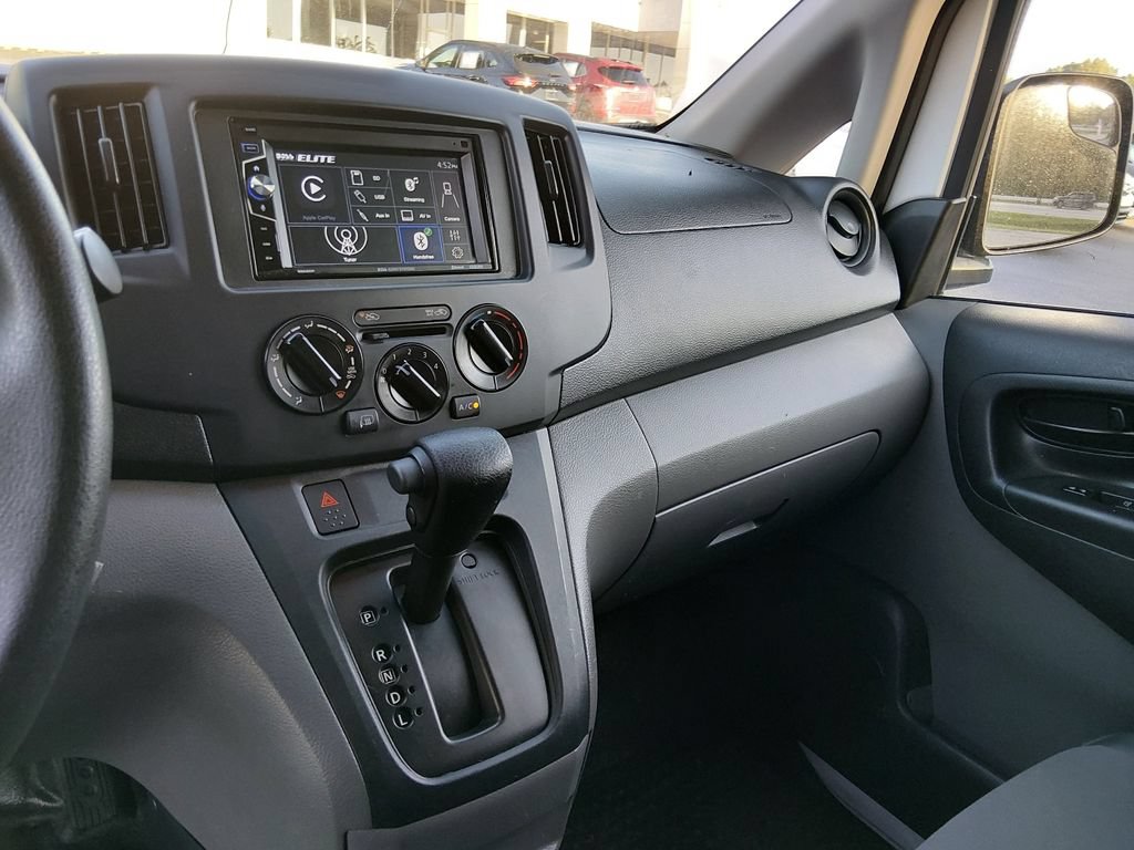 Used 2017 Chevrolet City Express LT FWD image 12