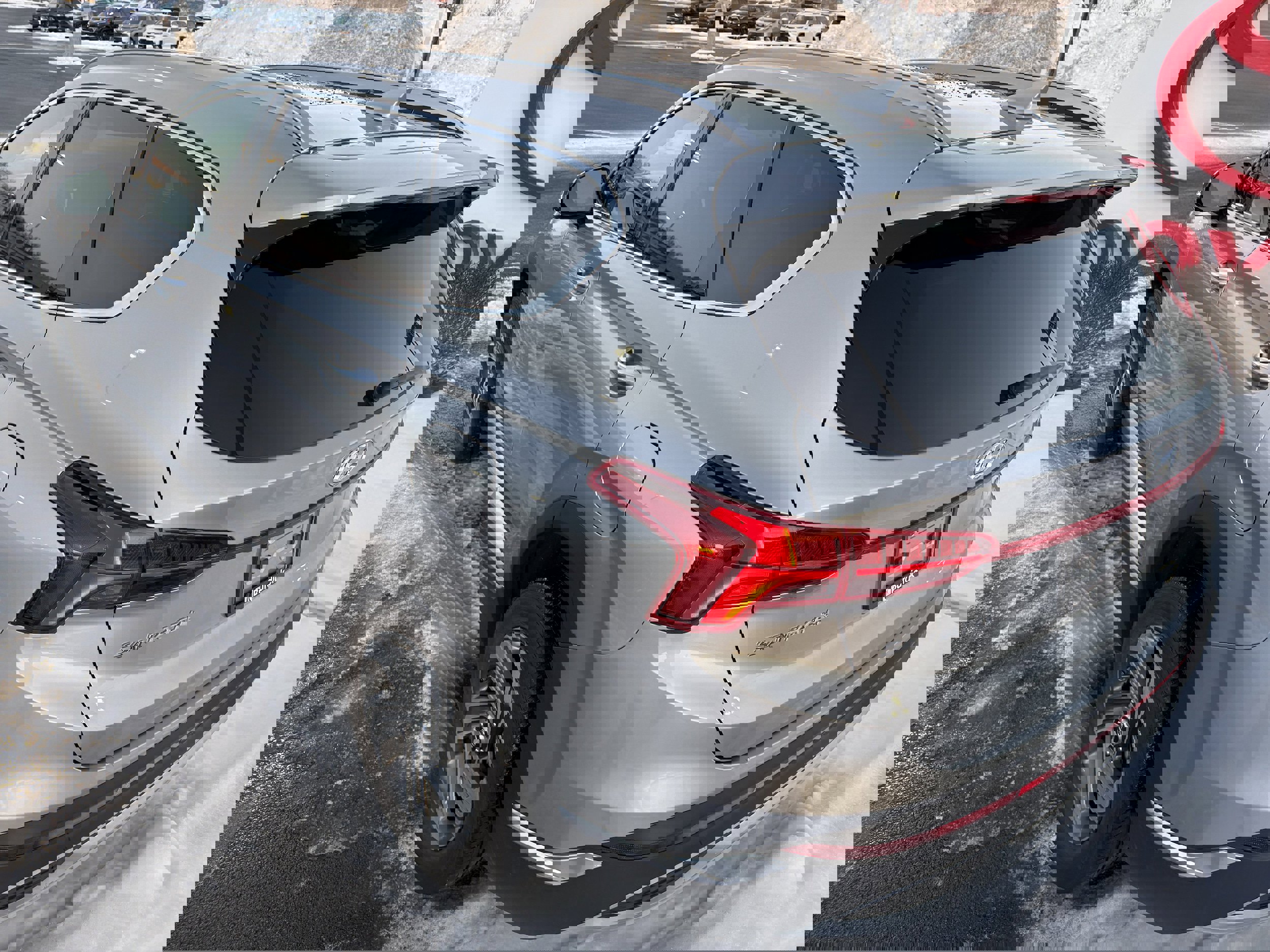 Used 2023 Hyundai Santa Fe SEL w/ Premium Package image 6