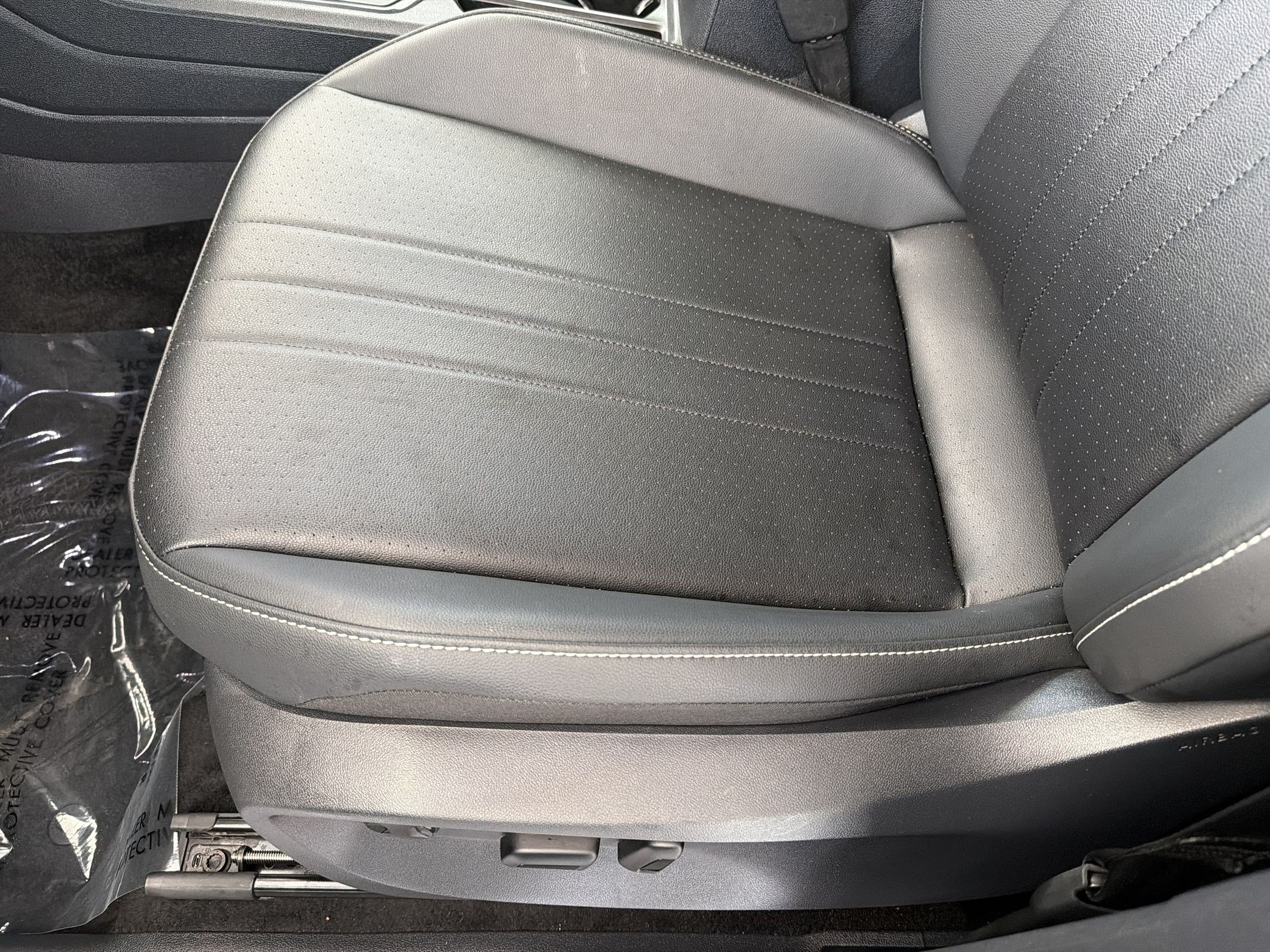 Certified 2024 Volkswagen Tiguan SE w/ Panoramic Sunroof Package FWD image 14
