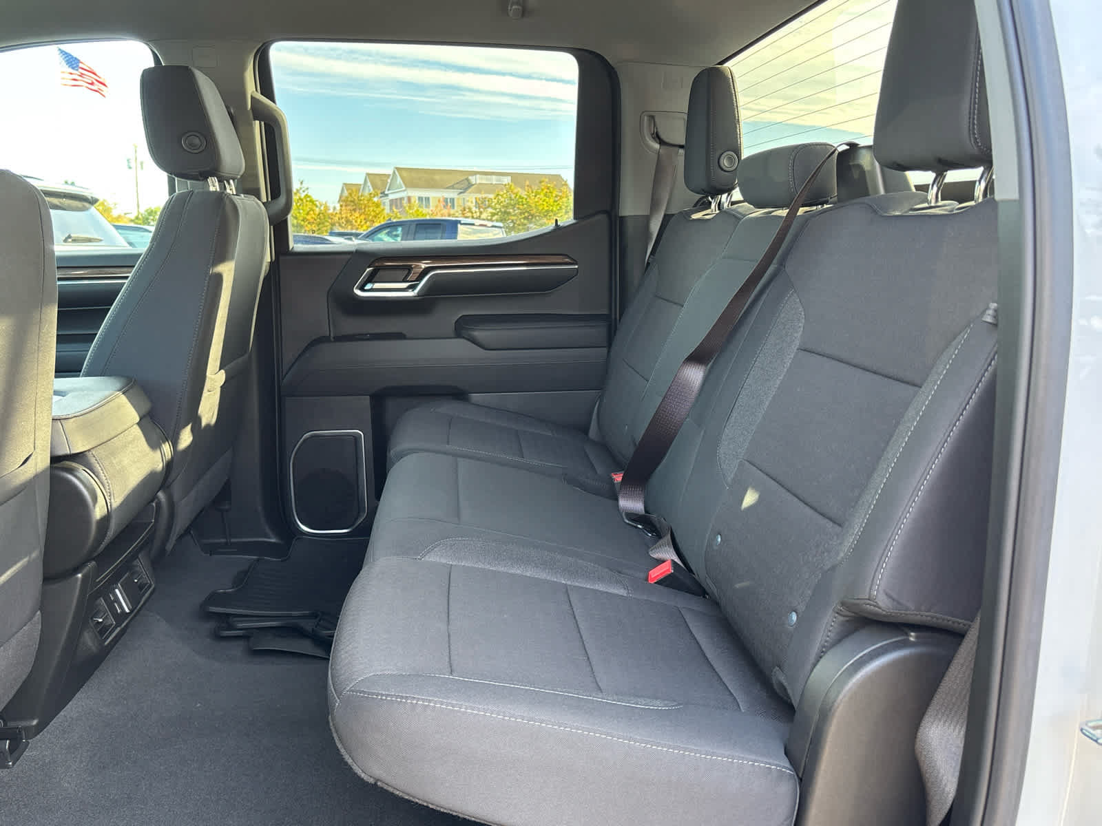 Certified 2024 Chevrolet Silverado 1500 LT AWD/4WD image 10