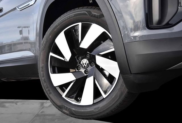 New 2026 Volkswagen Atlas Cross Sport SE AWD/4WD image 3