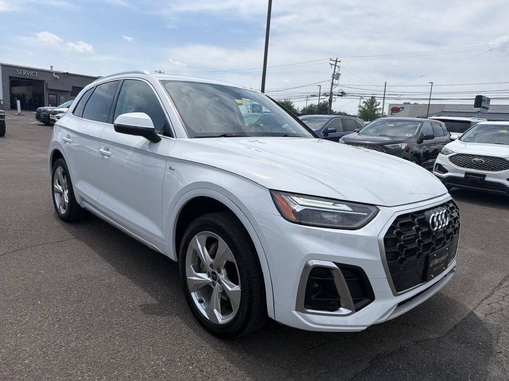 Used 2023 Audi Q5 2.0T Premium Plus w/ Premium Plus Package AWD/4WD image 7