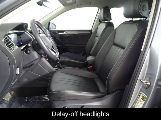 Used 2024 Volkswagen Tiguan SE AWD/4WD image 10