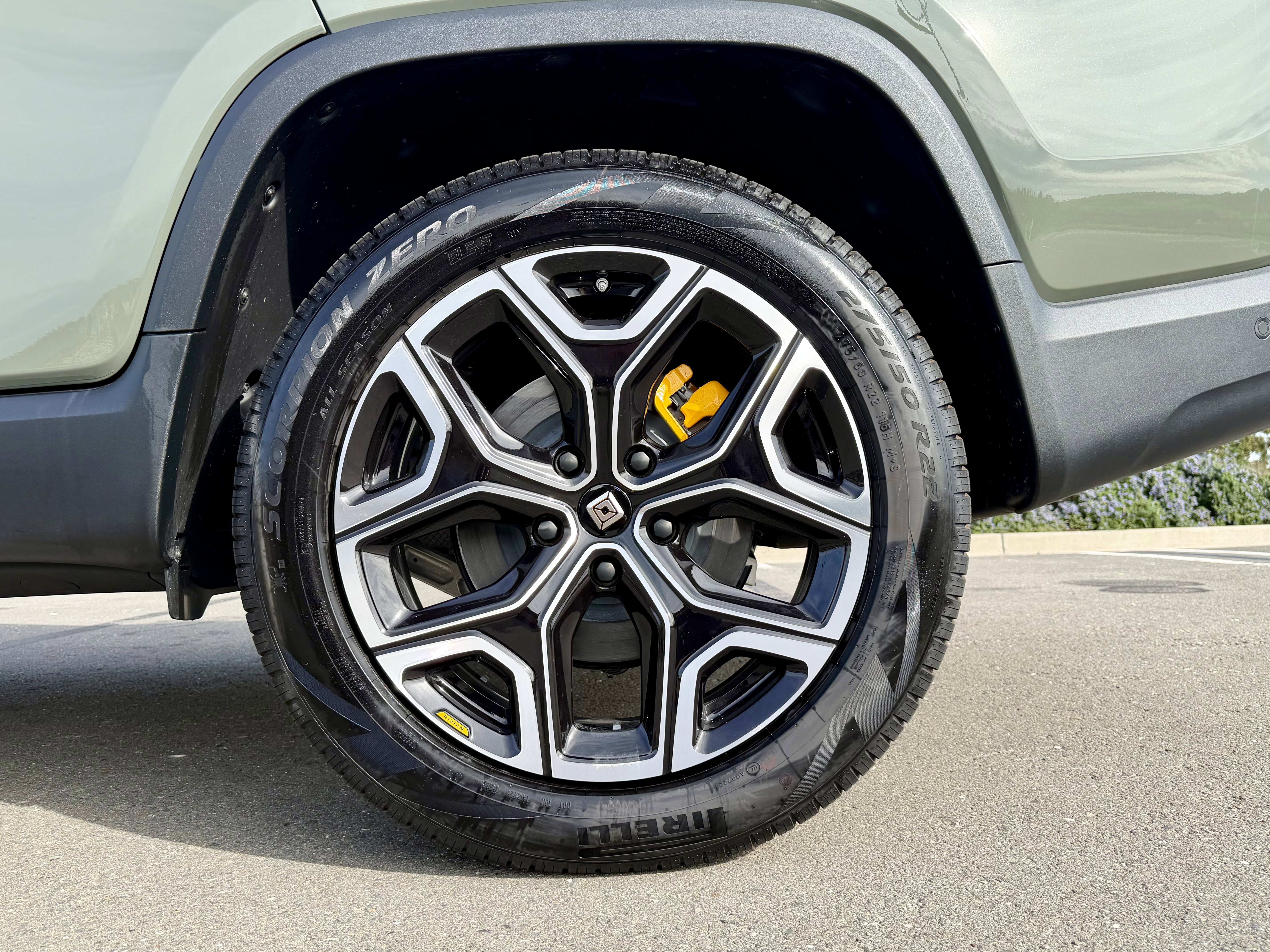 Used 2022 Rivian R1T Launch Edition image 25