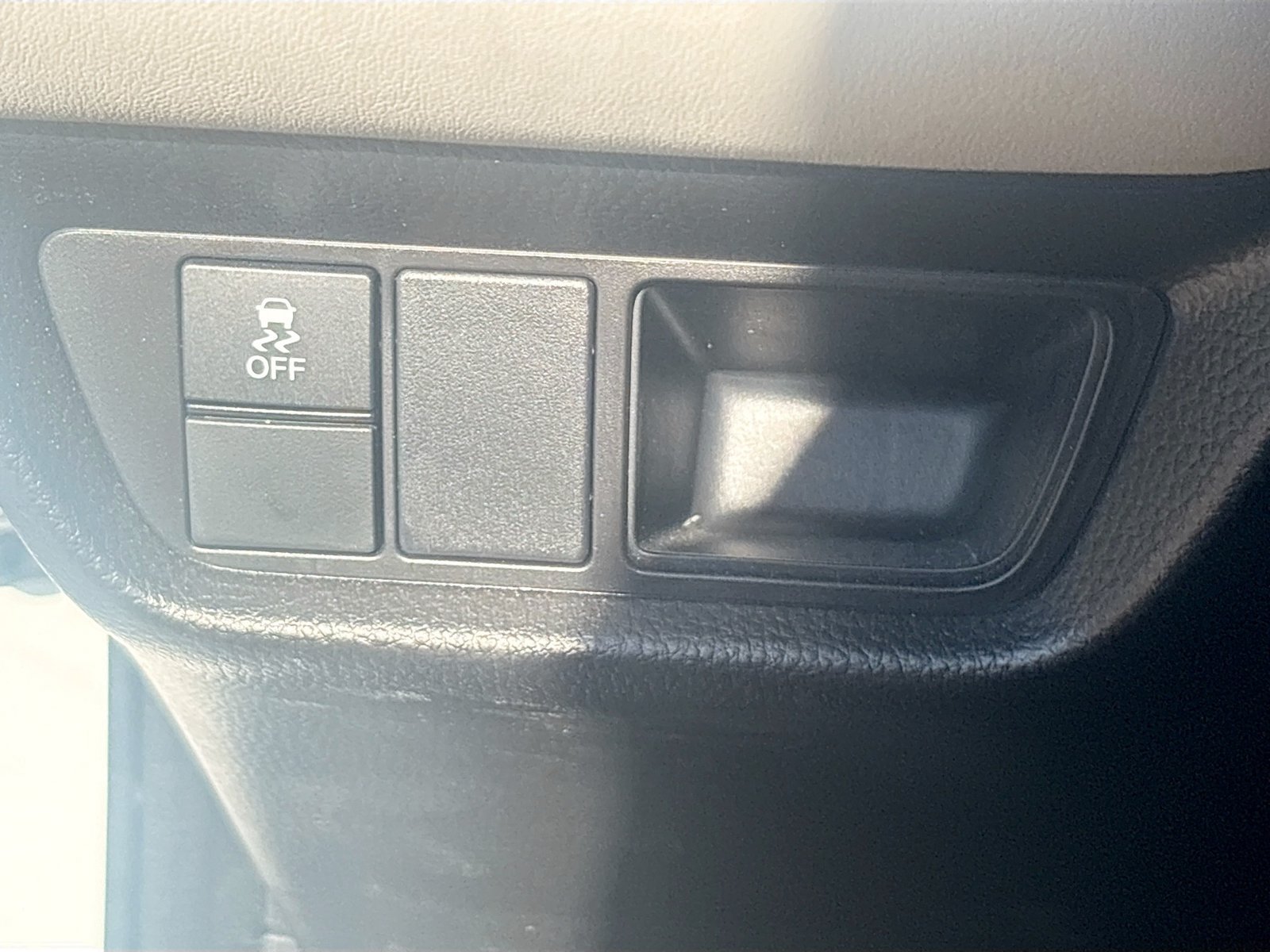 Used 2025 Honda HR-V EX-L image 10
