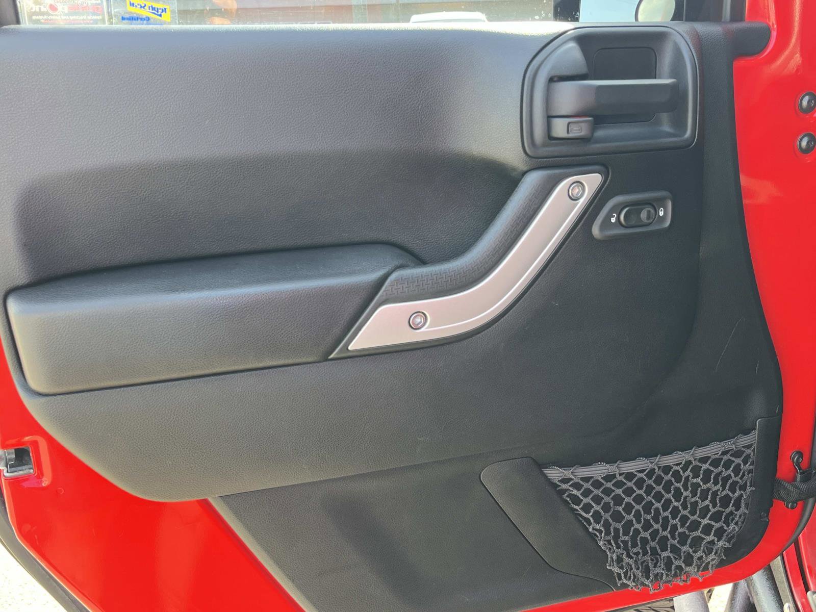 Used 2017 Jeep Wrangler Unlimited Rubicon w/ Cold Weather Group image 23