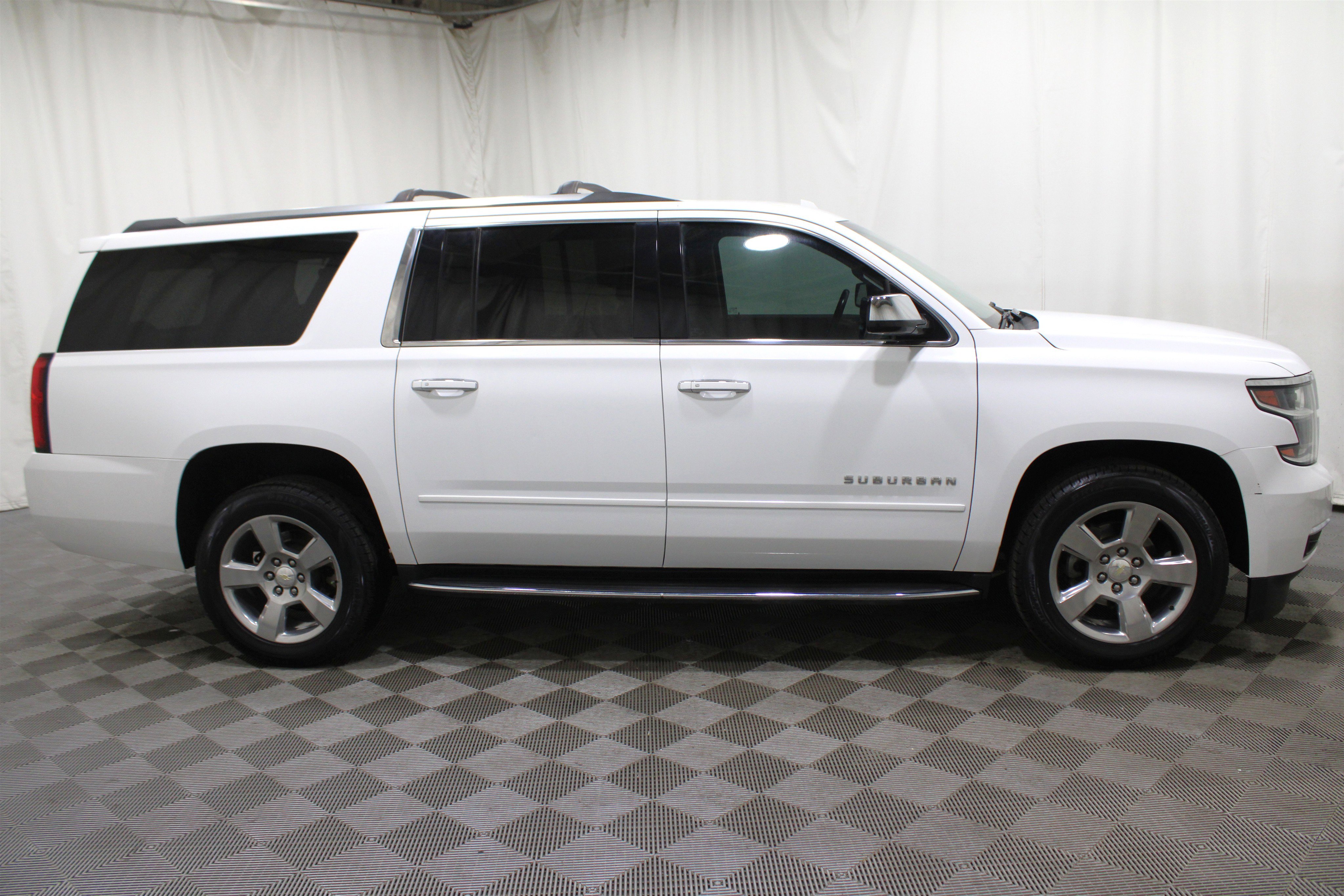 Used 2018 Chevrolet Suburban Premier image 33