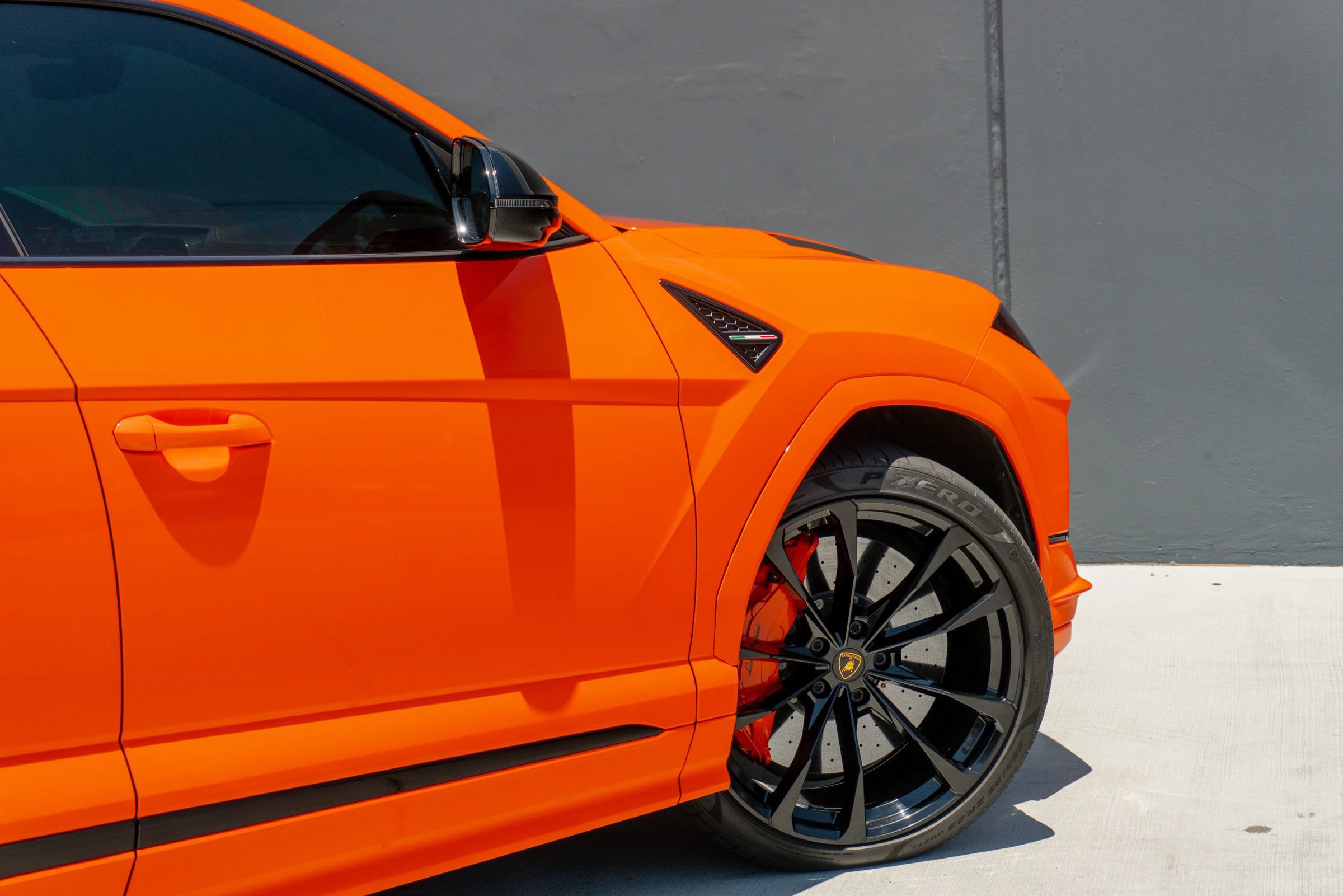 Used 2023 Lamborghini Urus S AWD/4WD image 40