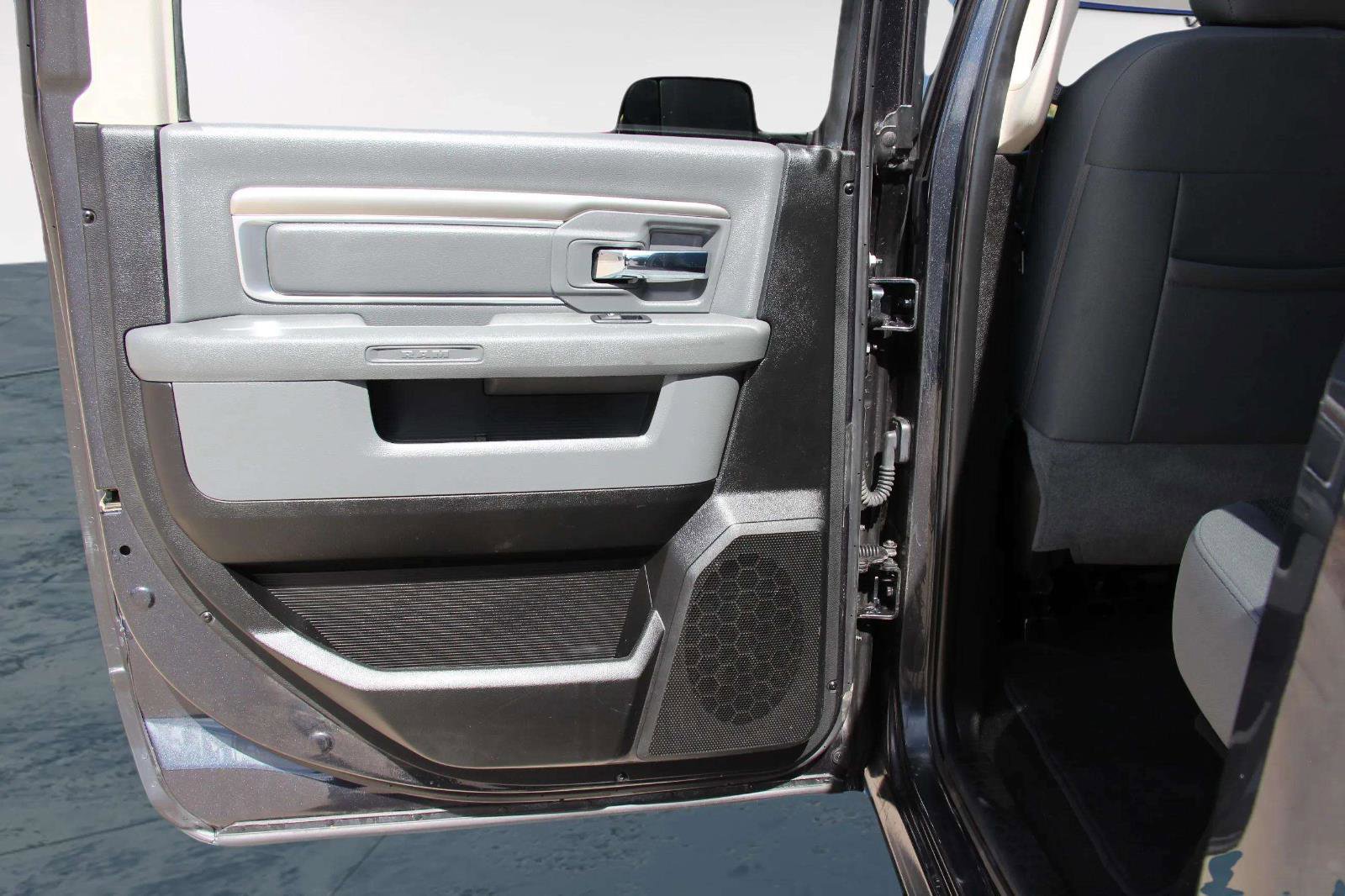 Used 2018 RAM 3500 SLT w/ Protection Group image 22