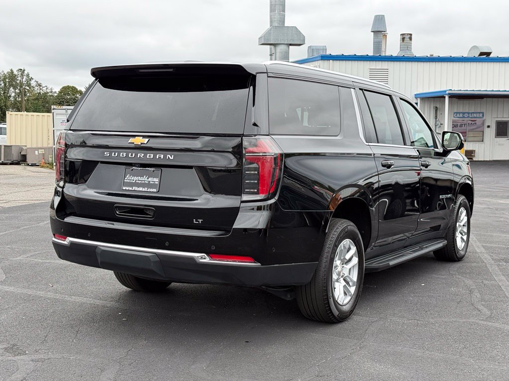 Used 2025 Chevrolet Suburban LT AWD/4WD image 5