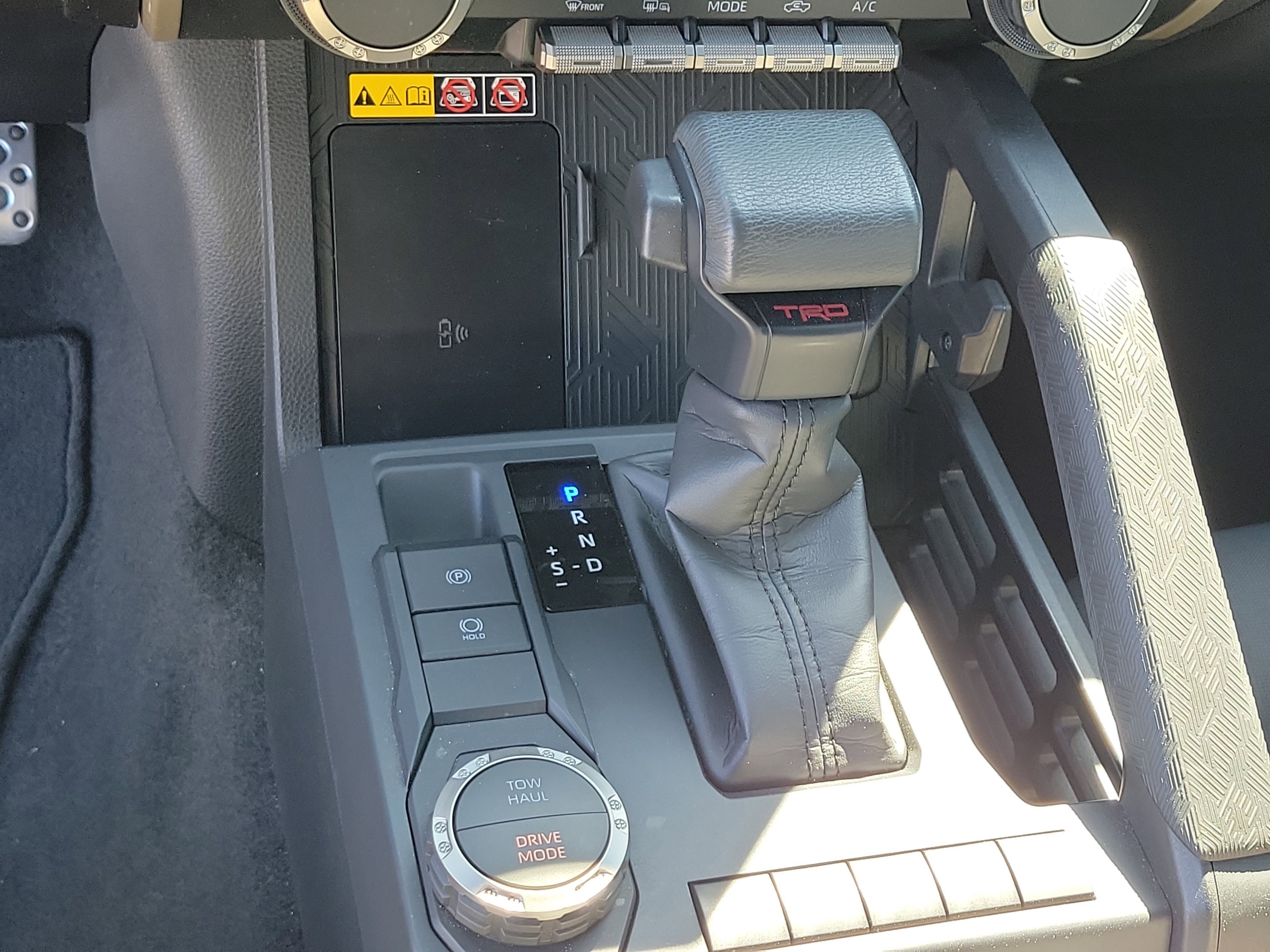 Used 2024 Toyota Tacoma TRD Sport w/ TRD Sport Upgrade Package image 26