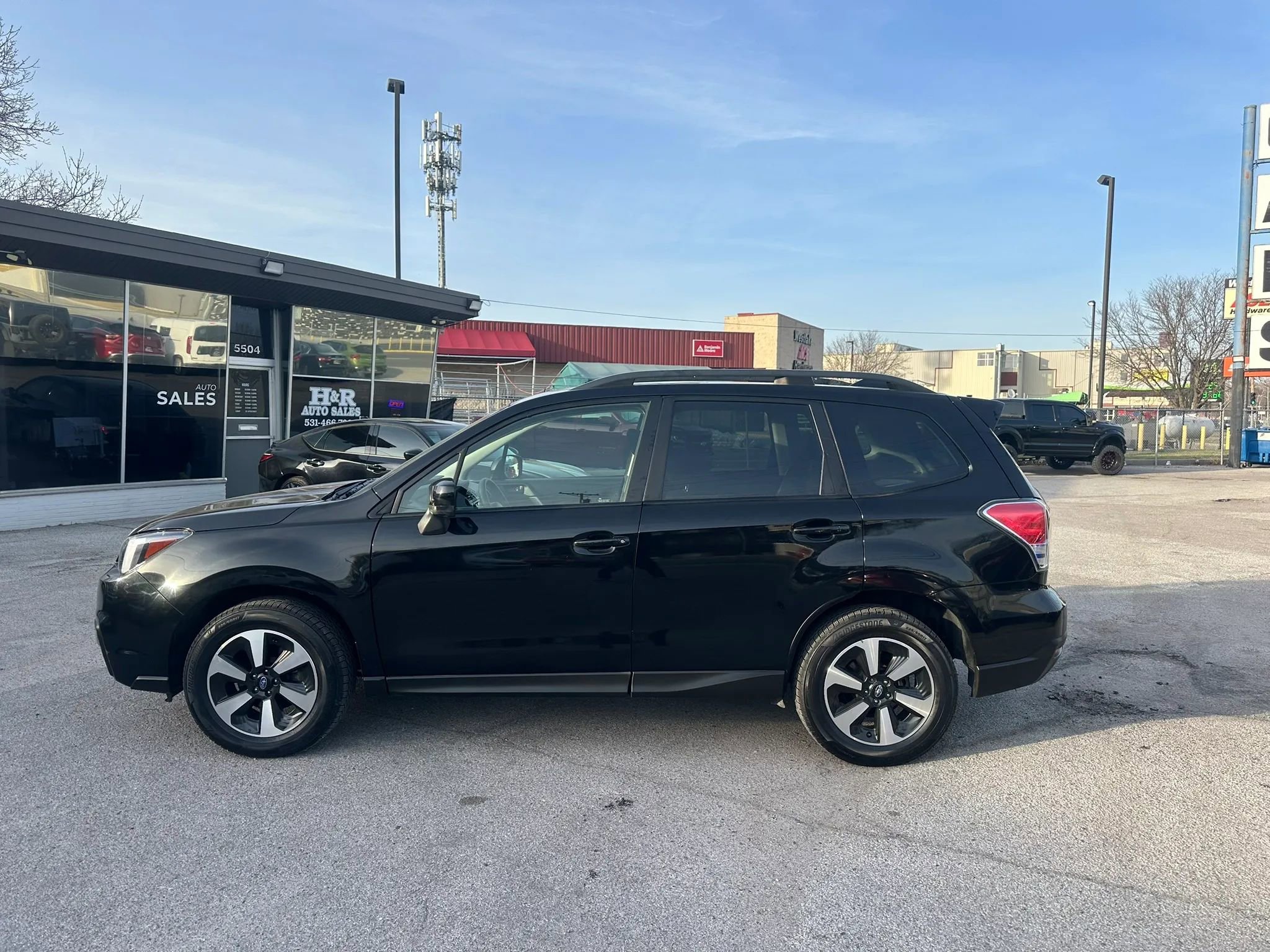 Used 2018 Subaru Forester 2.5i Premium w/ All-Weather Package AWD/4WD image 2
