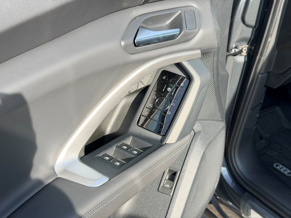New 2025 Audi Q5 Premium AWD/4WD image 18