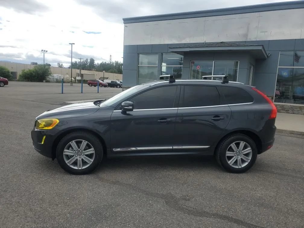 Used 2016 Volvo XC60 T6 Platinum AWD/4WD image 2