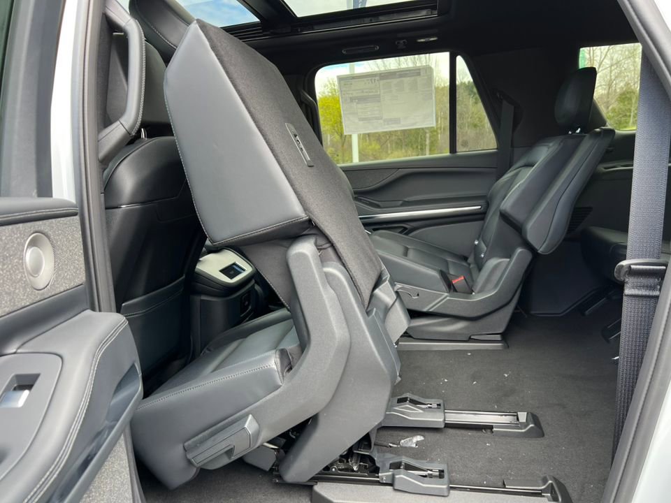 New 2026 Lincoln Navigator L Reserve AWD/4WD image 5