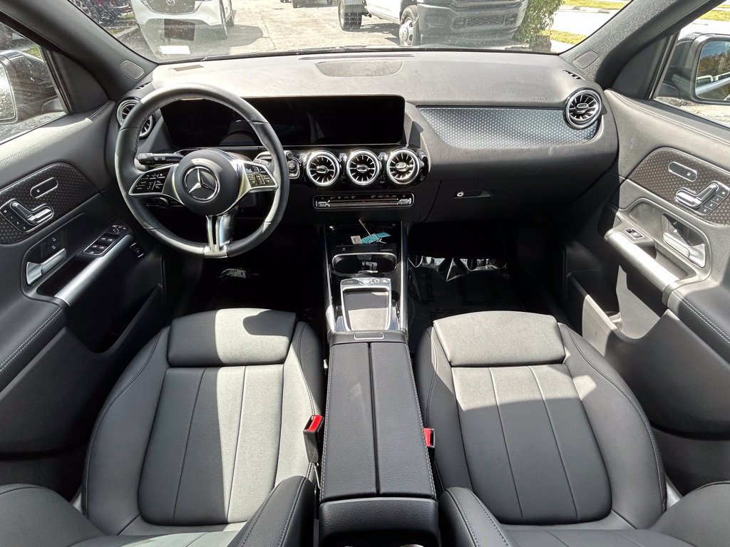Used 2025 Mercedes-Benz GLA 250 4MATIC image 10
