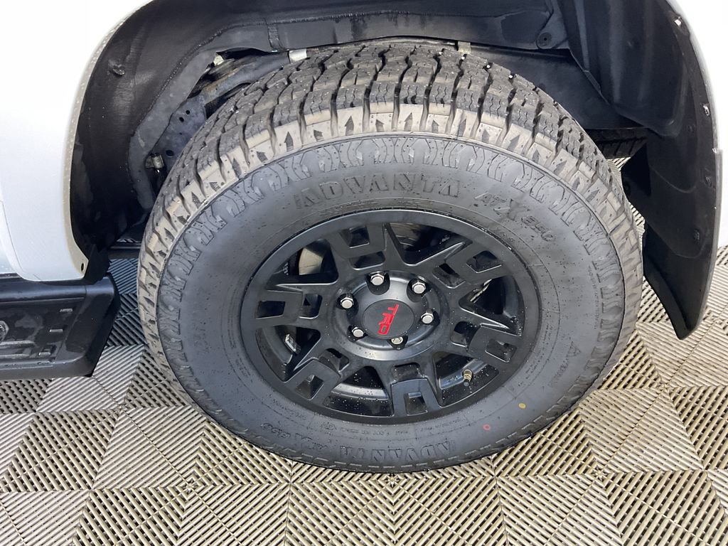 Used 2021 Toyota 4Runner Venture w/ Moonroof Package image 6