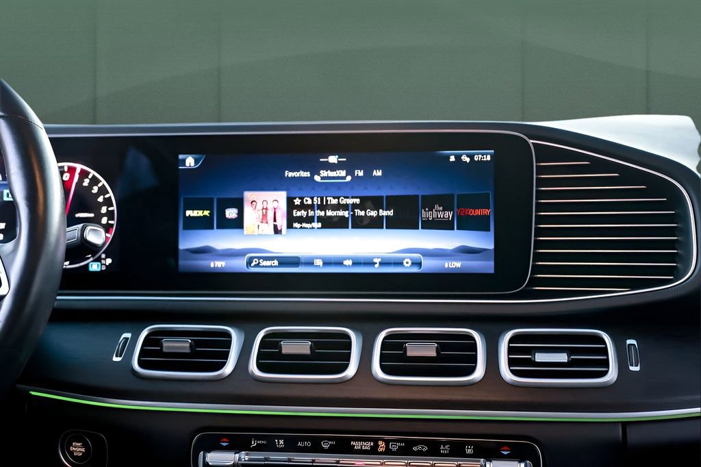 Used 2024 Mercedes-Benz GLE 450e 4MATIC w/ AMG Line Exterior image 45